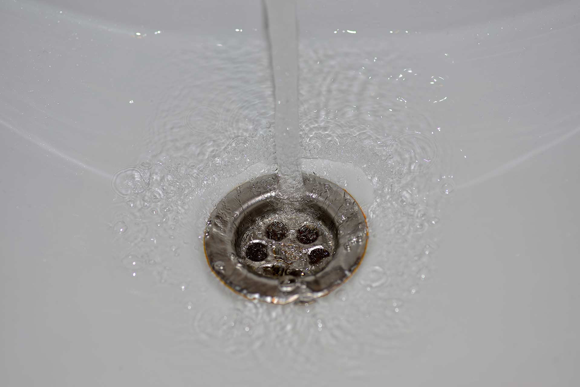 A2B Drains provides services to unblock blocked sinks and drains for properties in East Retford.